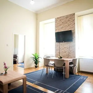 Régiposta Street- Center Appartement