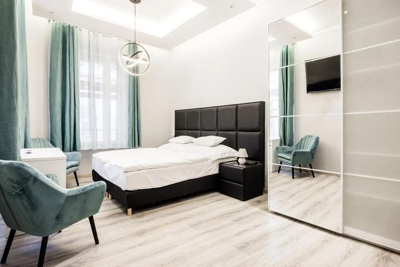 A Golden Star Modern Luxury Apartments And Rooms Budapest 0*,