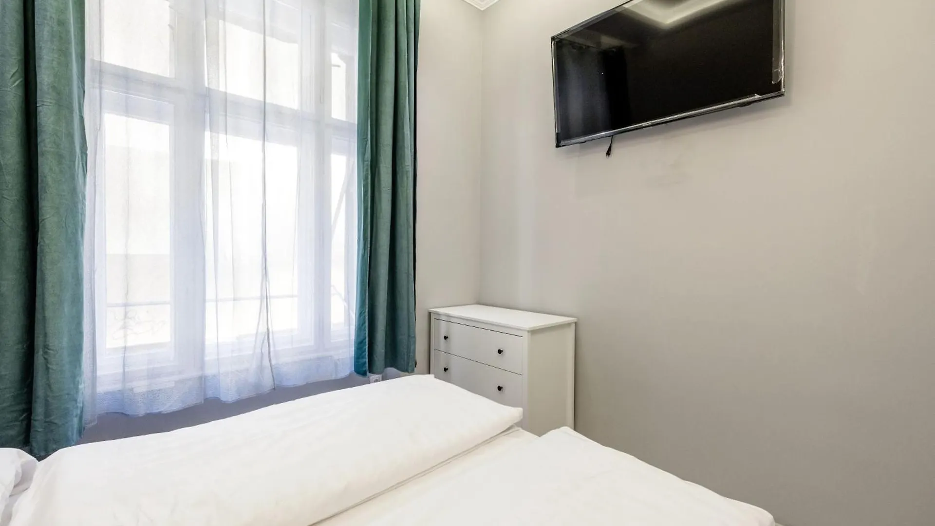 A Golden Star Modern Luxury Apartments And Rooms Budapest