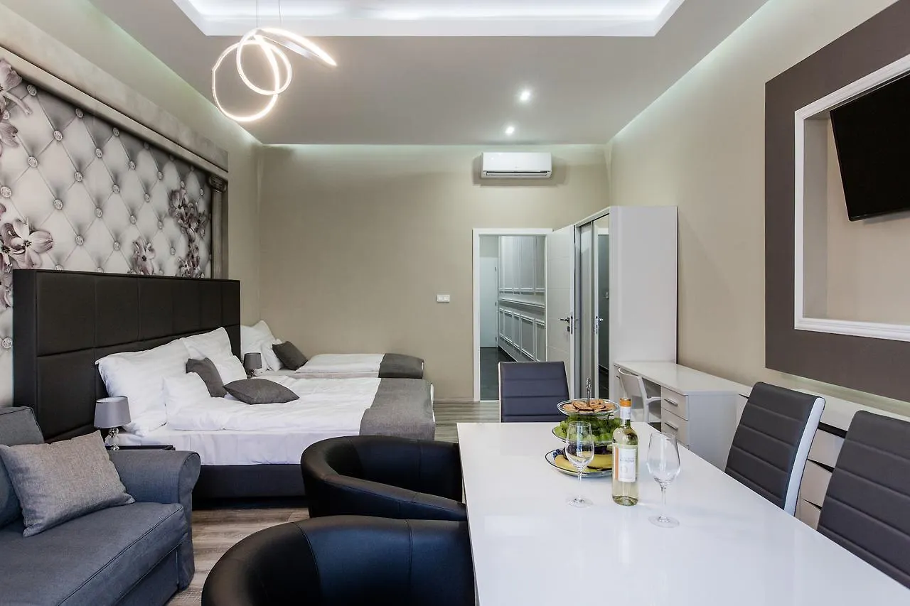 A Golden Star Modern Luxury Apartments And Rooms Budapest Hungary