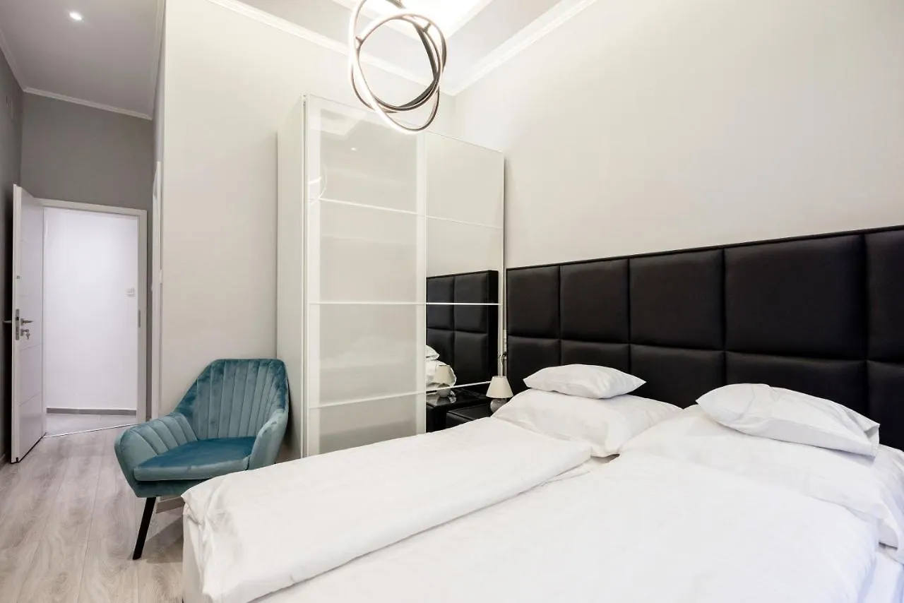 A Golden Star Modern Luxury Apartments And Rooms Budapest Ungheria