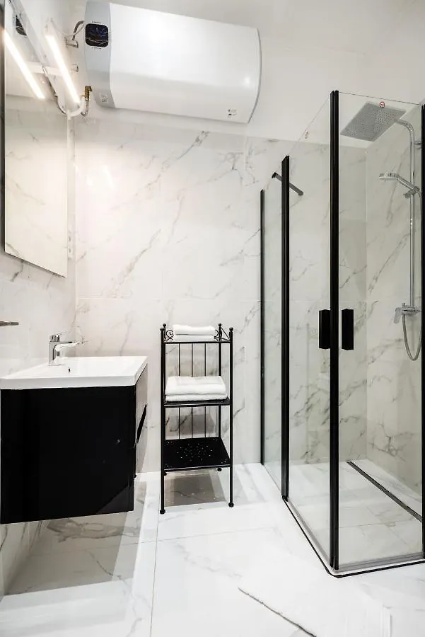 A Golden Star Modern Luxury Apartments And Rooms Budapest 0*,