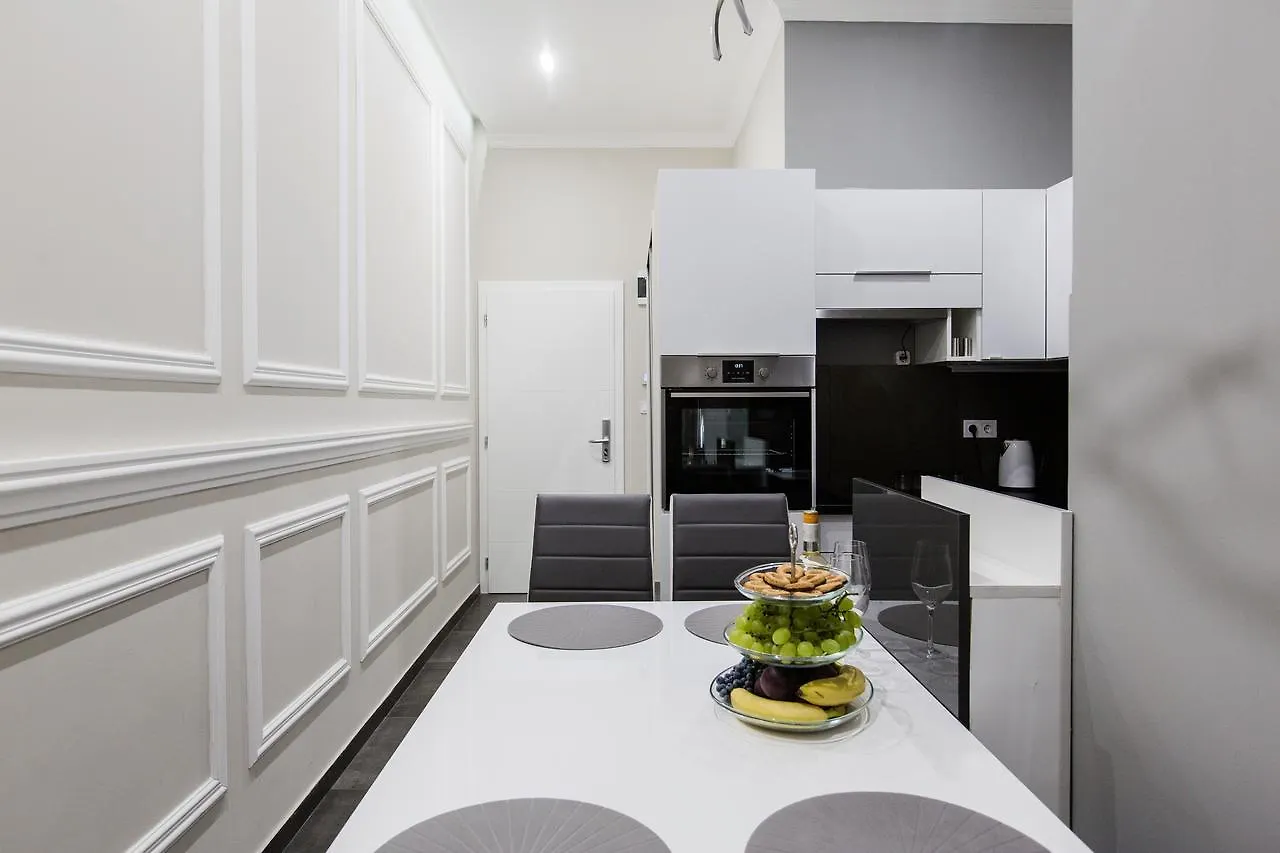 A Golden Star Modern Luxury Apartments And Rooms Budapest