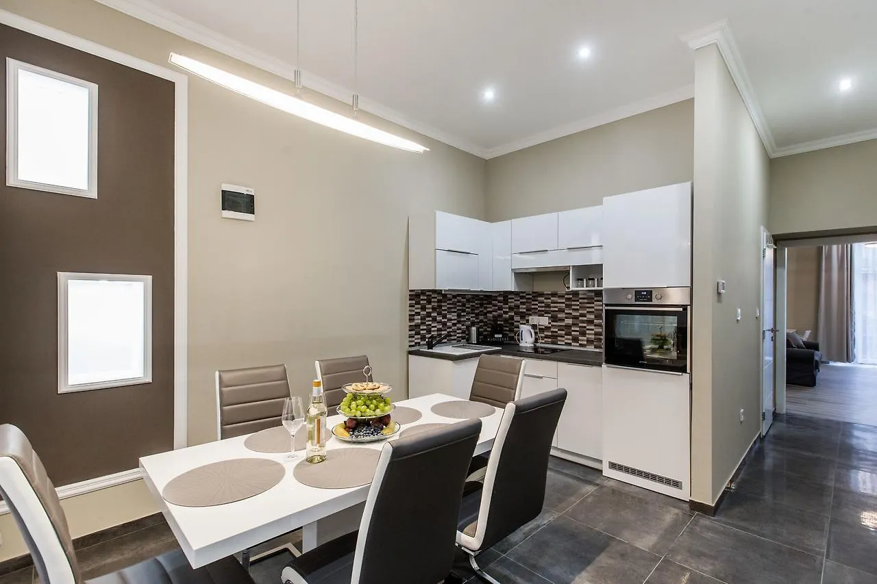 A Golden Star Modern Luxury Apartments And Rooms Budapest
